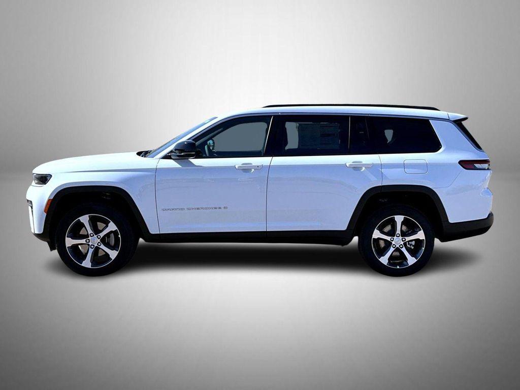 new 2026 Jeep Grand Cherokee L car, priced at $44,673