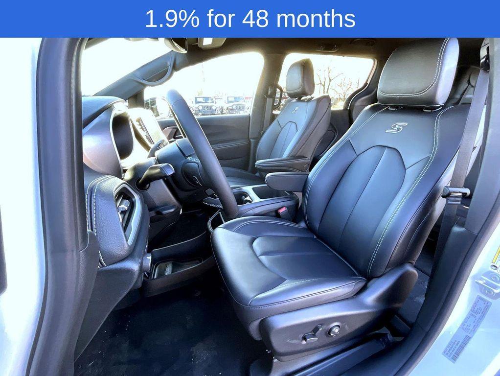 new 2026 Chrysler Pacifica car, priced at $44,588