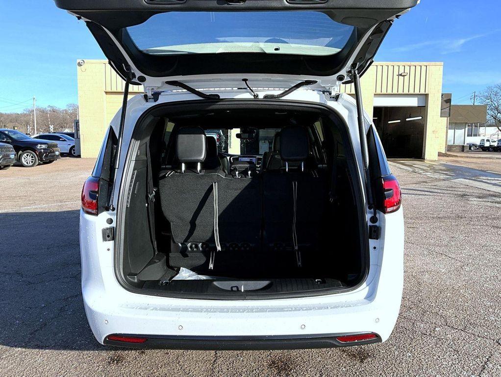 new 2026 Chrysler Pacifica car, priced at $44,409