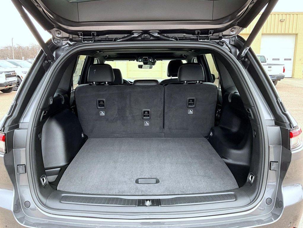 new 2025 Jeep Grand Cherokee car, priced at $41,159