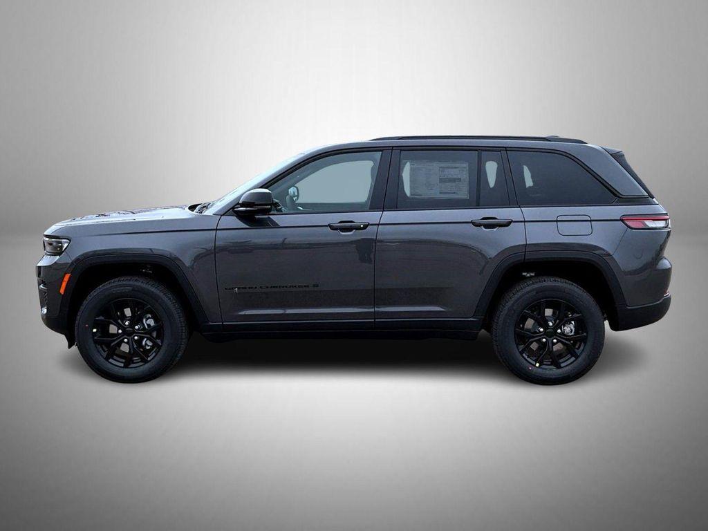 new 2025 Jeep Grand Cherokee car, priced at $41,159