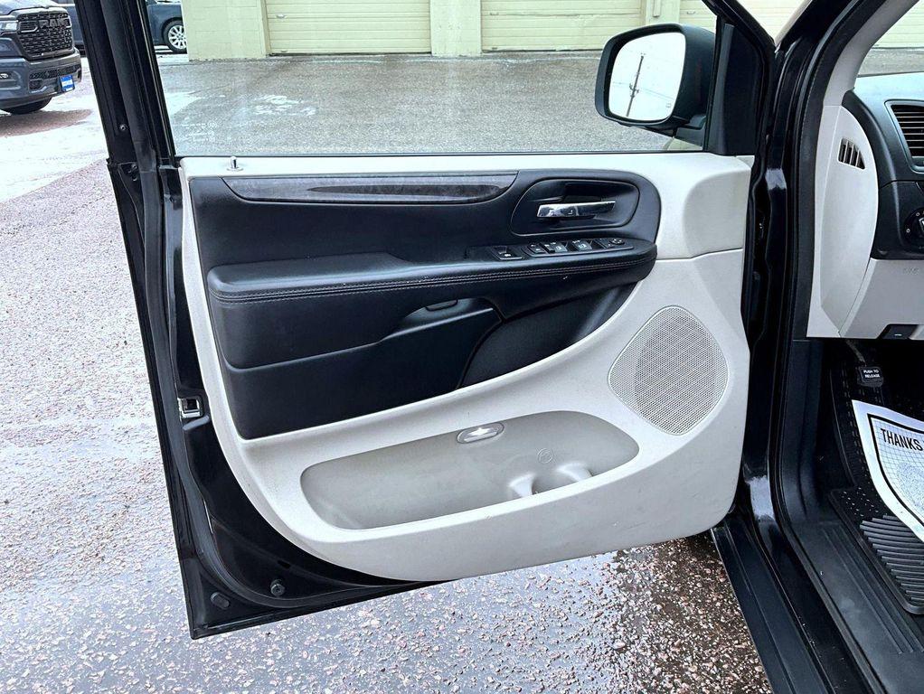 used 2014 Dodge Grand Caravan car, priced at $6,800