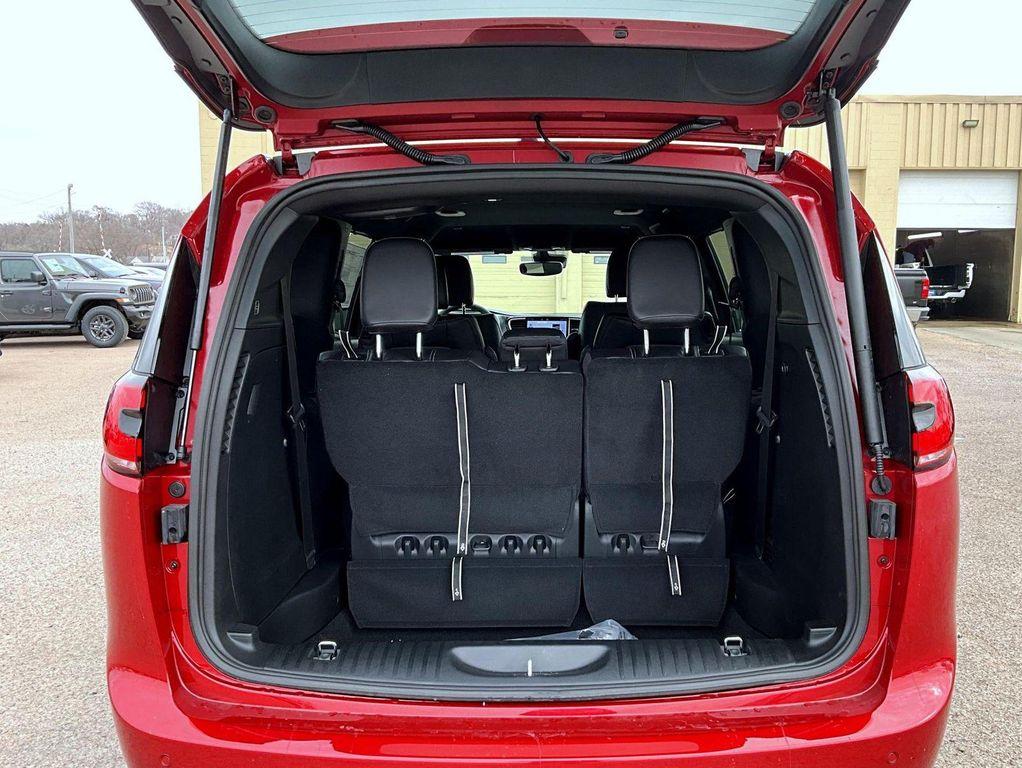 new 2026 Chrysler Pacifica car, priced at $44,454