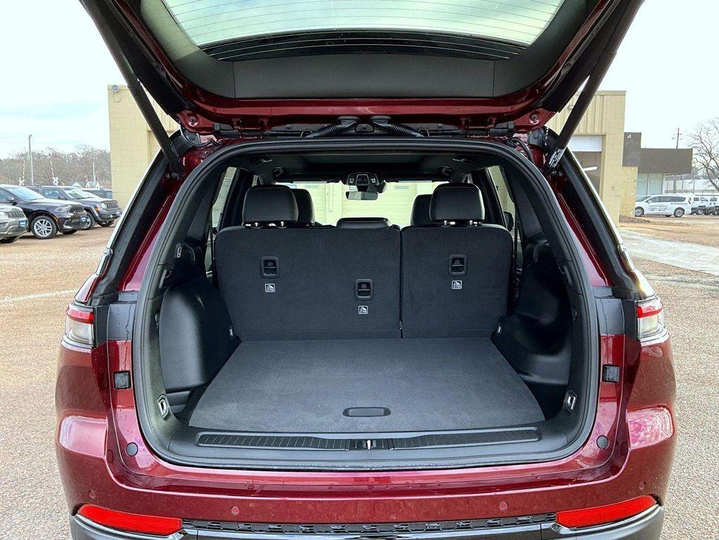 new 2025 Jeep Grand Cherokee car, priced at $45,414