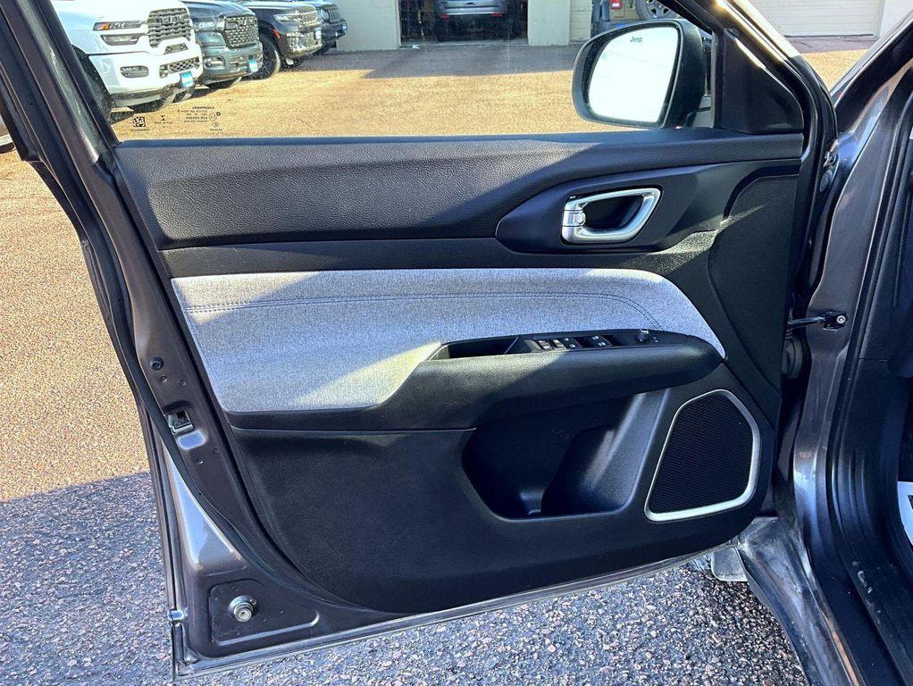 used 2022 Jeep Compass car, priced at $20,560