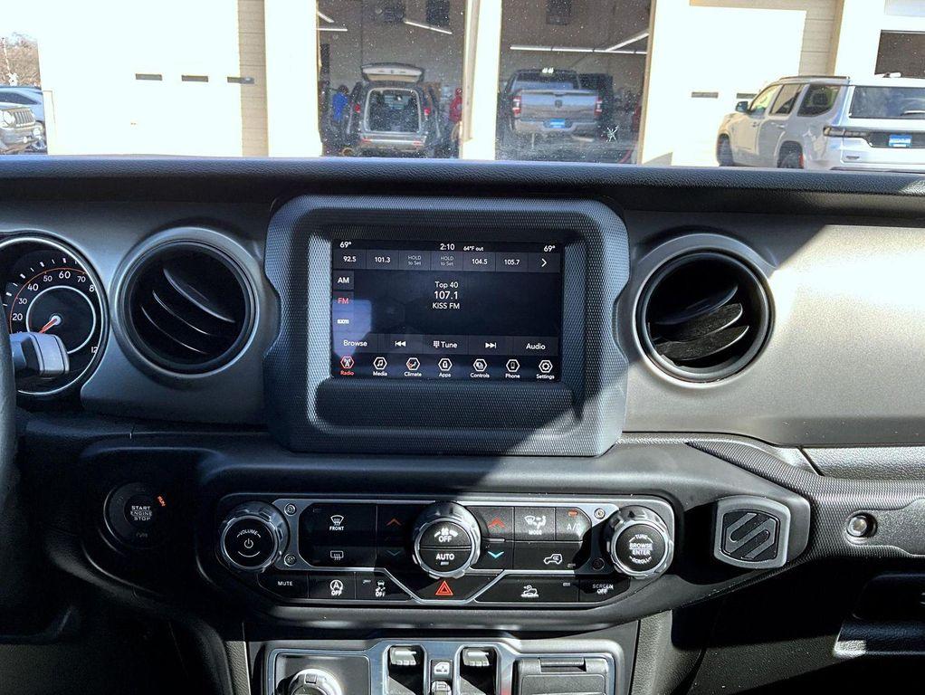 used 2021 Jeep Gladiator car, priced at $33,985