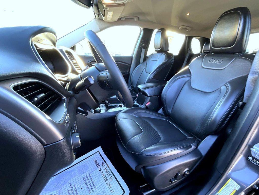 used 2021 Jeep Cherokee car, priced at $12,755