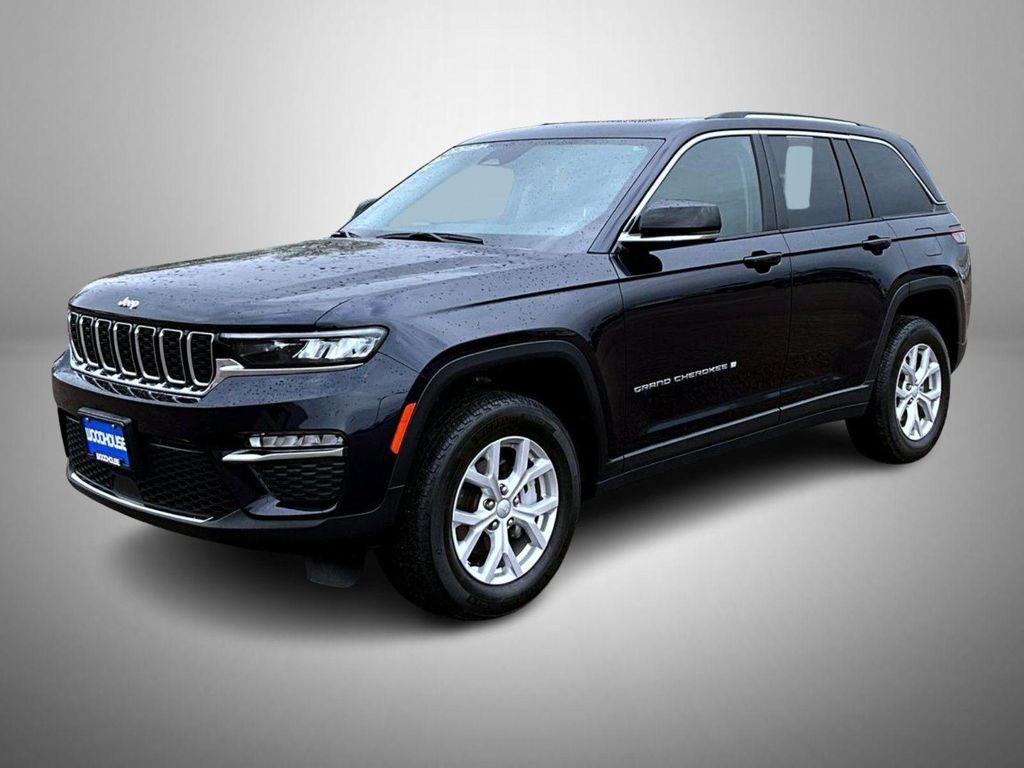 used 2024 Jeep Grand Cherokee car, priced at $37,284