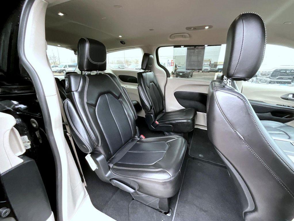 used 2024 Chrysler Pacifica car, priced at $27,888