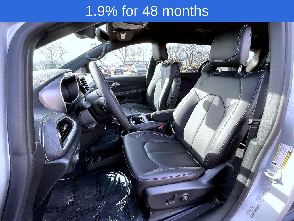 new 2026 Chrysler Pacifica car, priced at $45,133