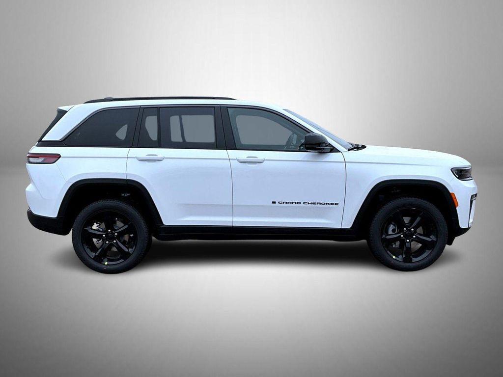 new 2026 Jeep Grand Cherokee car, priced at $50,584