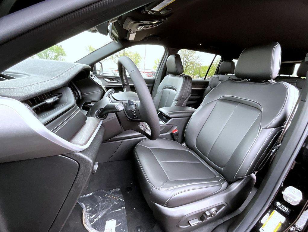 new 2026 Jeep Grand Cherokee L car, priced at $46,089