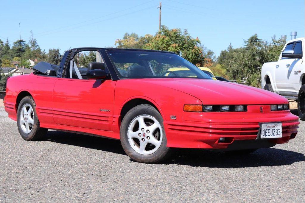 used 1993 Oldsmobile Cutlass Supreme car, priced at $13,795