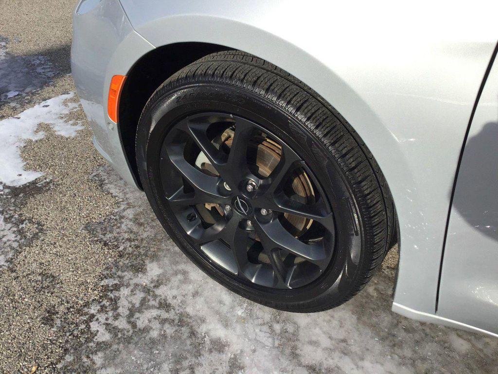 used 2023 Chrysler Pacifica car, priced at $29,467