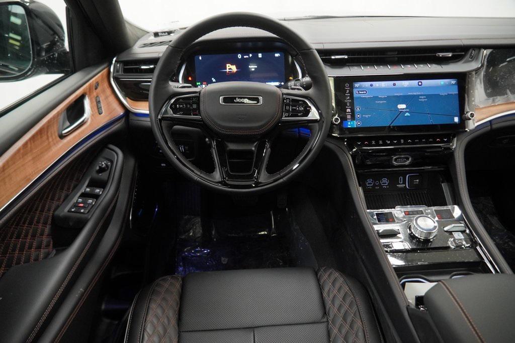 new 2026 Jeep Grand Cherokee car, priced at $61,780