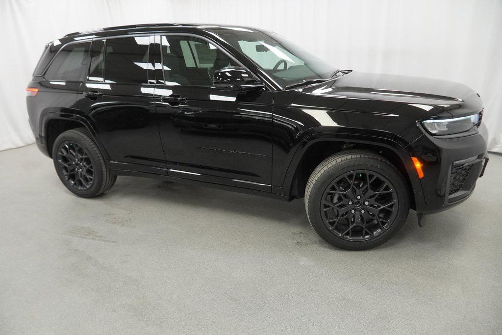 new 2026 Jeep Grand Cherokee car, priced at $61,780