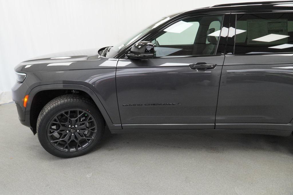 new 2025 Jeep Grand Cherokee L car, priced at $56,175