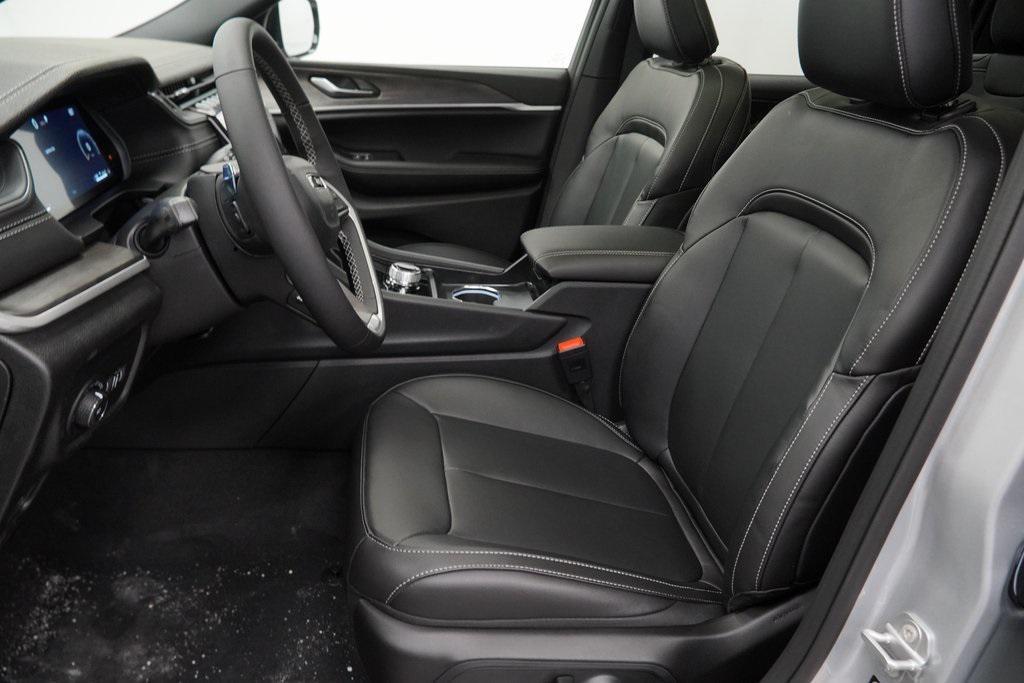 new 2025 Jeep Grand Cherokee L car, priced at $48,835