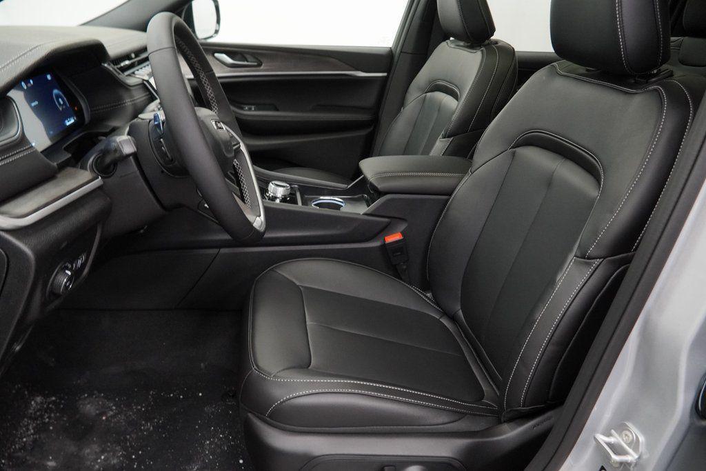 new 2025 Jeep Grand Cherokee L car, priced at $49,835