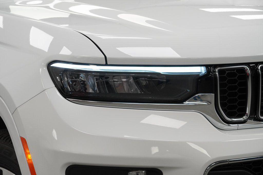 new 2025 Jeep Grand Cherokee L car, priced at $50,490