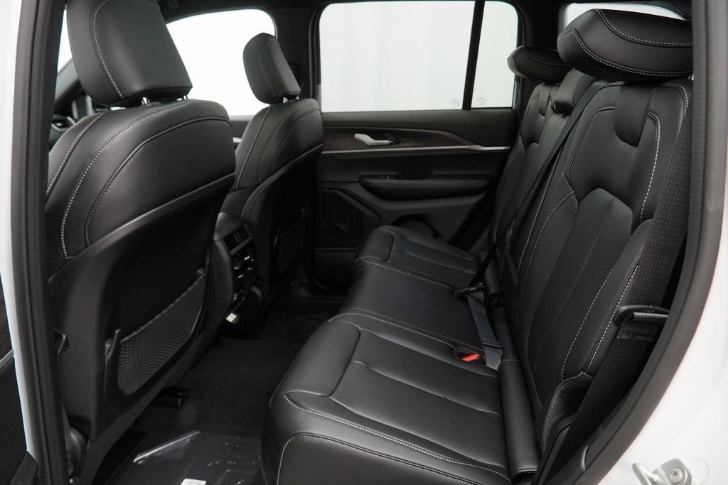 new 2025 Jeep Grand Cherokee car, priced at $39,890