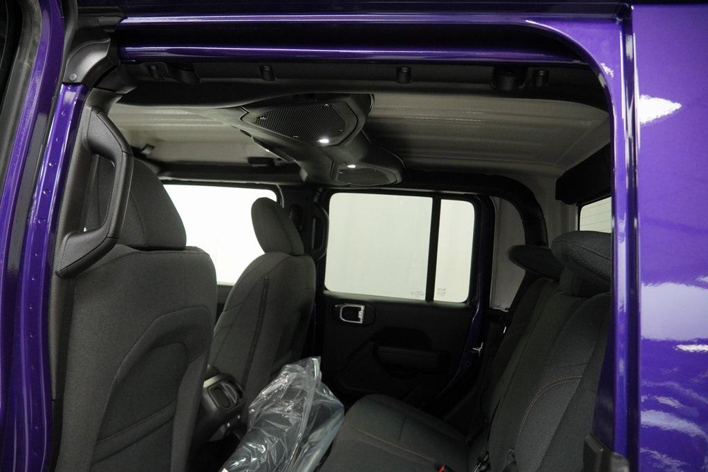 new 2026 Jeep Gladiator car, priced at $45,655