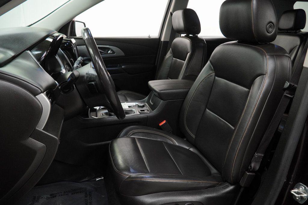 used 2021 Chevrolet Traverse car, priced at $23,394