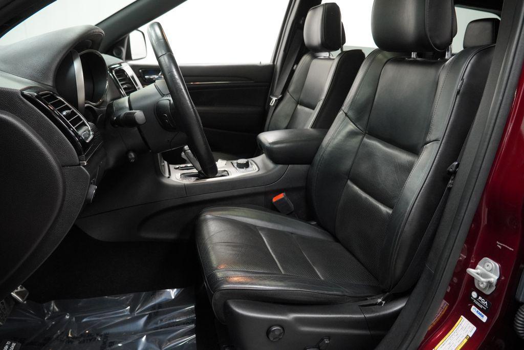 used 2021 Jeep Grand Cherokee car, priced at $30,394