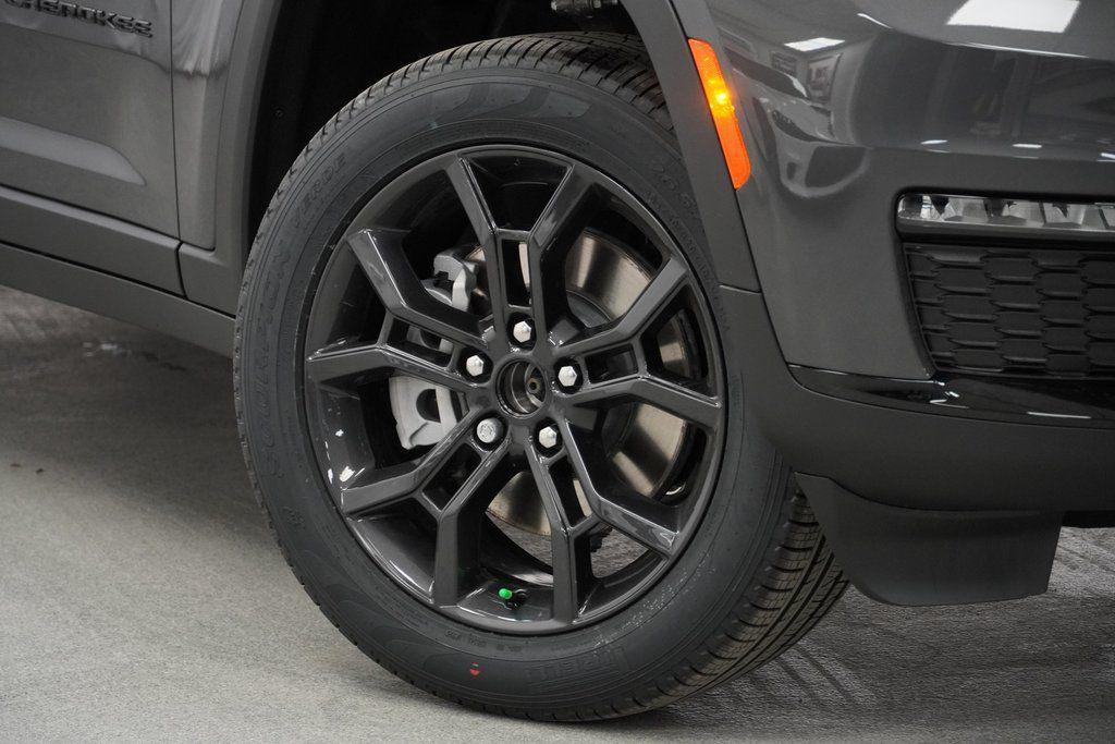 new 2025 Jeep Grand Cherokee L car, priced at $49,835