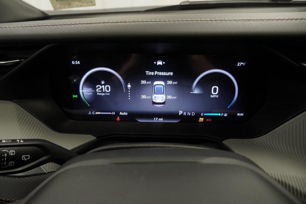 new 2026 Jeep Cherokee car, priced at $42,490