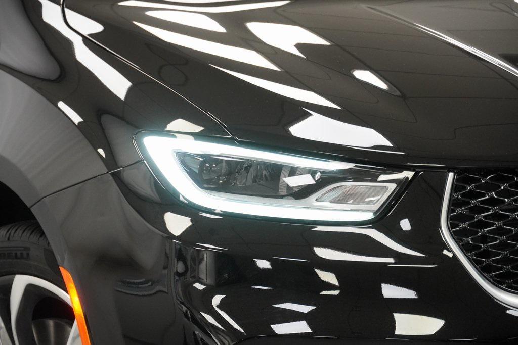 new 2026 Chrysler Pacifica car, priced at $53,530