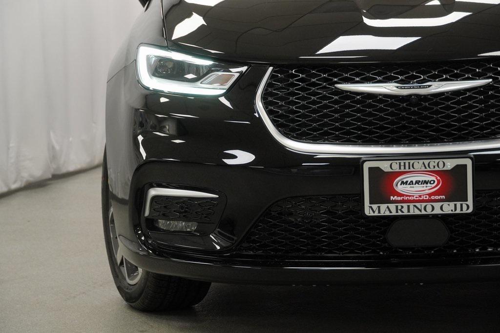 new 2026 Chrysler Pacifica car, priced at $53,530