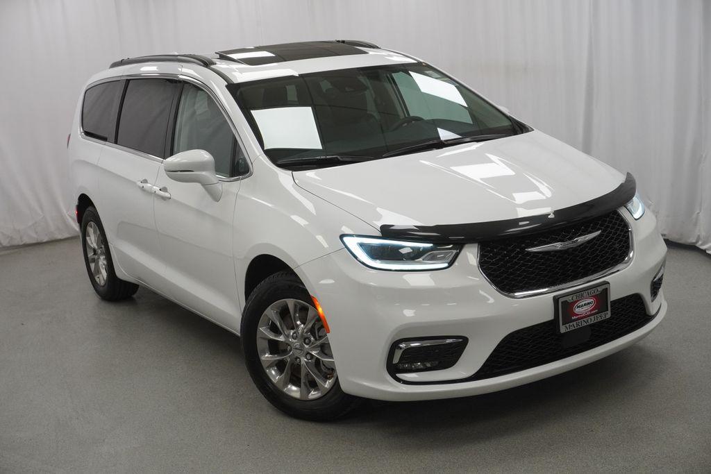 used 2022 Chrysler Pacifica car, priced at $30,998