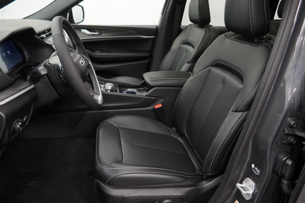 new 2026 Jeep Grand Cherokee car, priced at $48,580