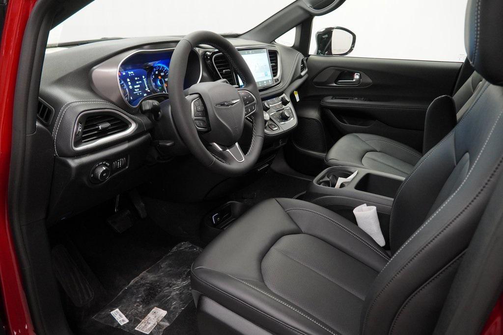new 2026 Chrysler Pacifica car, priced at $38,935