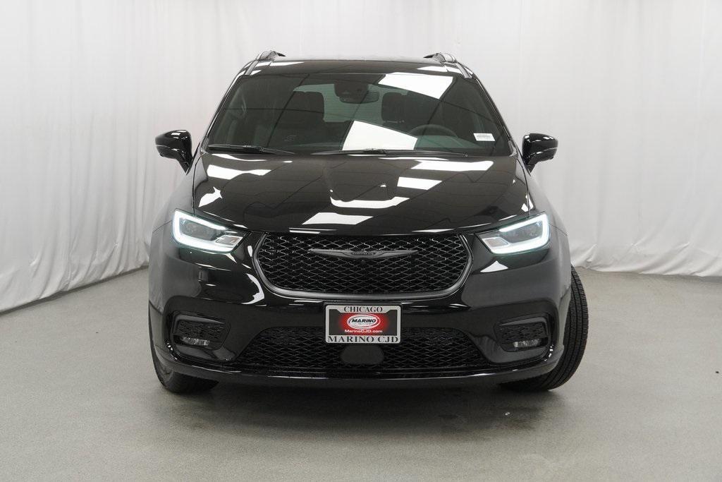 new 2026 Chrysler Pacifica car, priced at $45,225