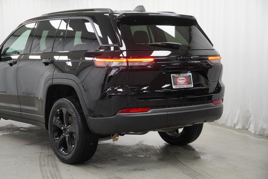 new 2026 Jeep Grand Cherokee car, priced at $46,580