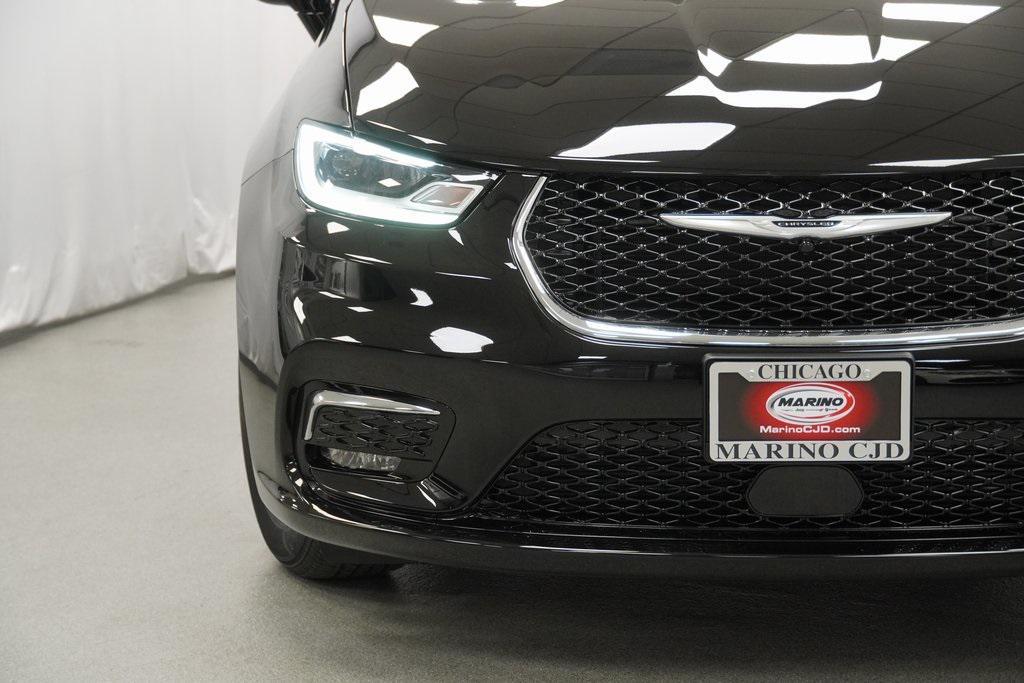 new 2026 Chrysler Pacifica car, priced at $38,440