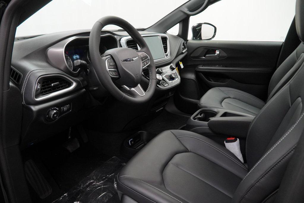 new 2026 Chrysler Pacifica car, priced at $38,440