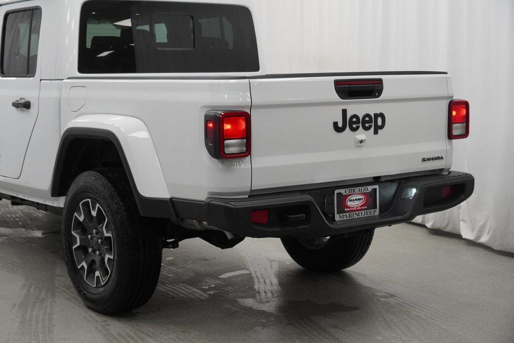 new 2026 Jeep Gladiator car, priced at $45,620