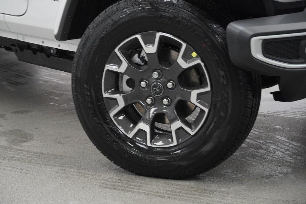 new 2026 Jeep Gladiator car, priced at $45,620