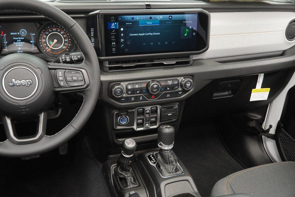 new 2026 Jeep Wrangler car, priced at $47,085