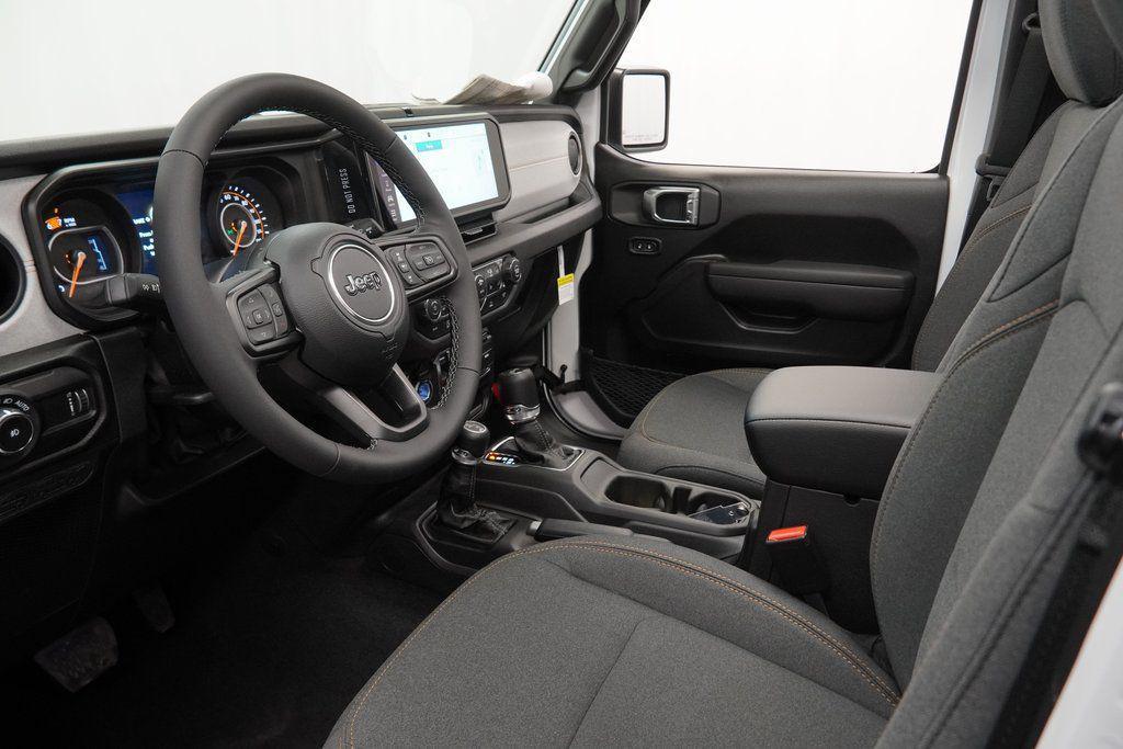new 2026 Jeep Wrangler car, priced at $47,085