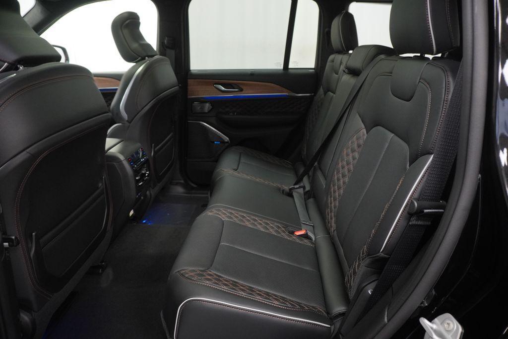 new 2026 Jeep Grand Cherokee car, priced at $56,567