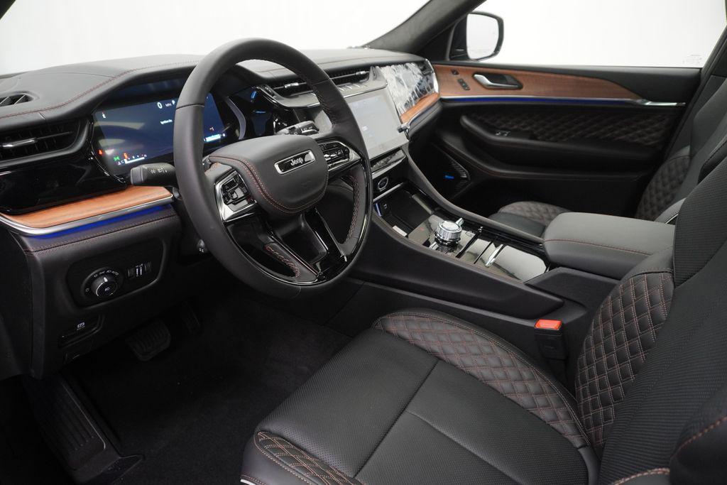 new 2026 Jeep Grand Cherokee car, priced at $56,567