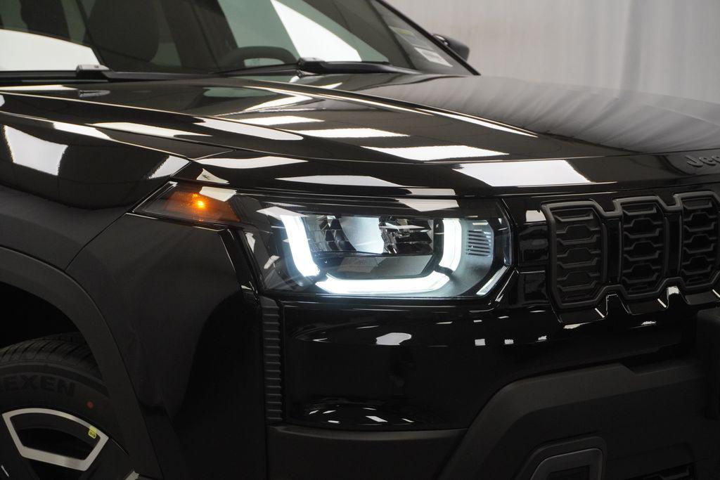 new 2026 Jeep Cherokee car, priced at $41,062