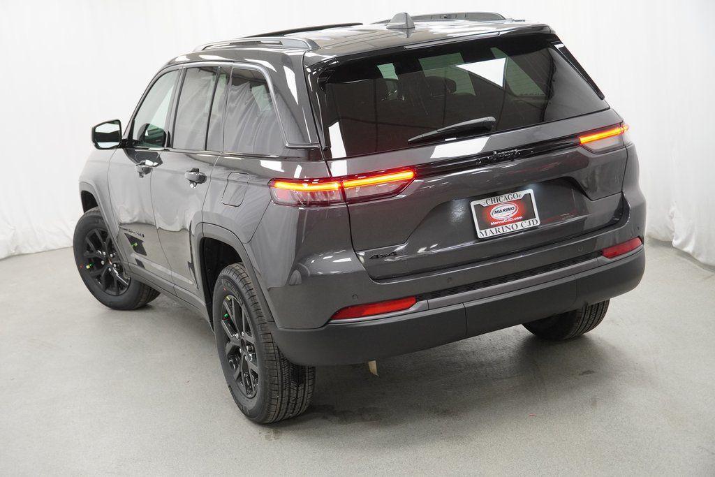 new 2026 Jeep Grand Cherokee car, priced at $44,525