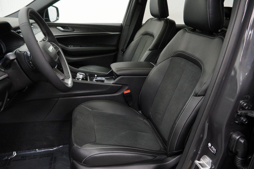 new 2026 Jeep Grand Cherokee car, priced at $44,525