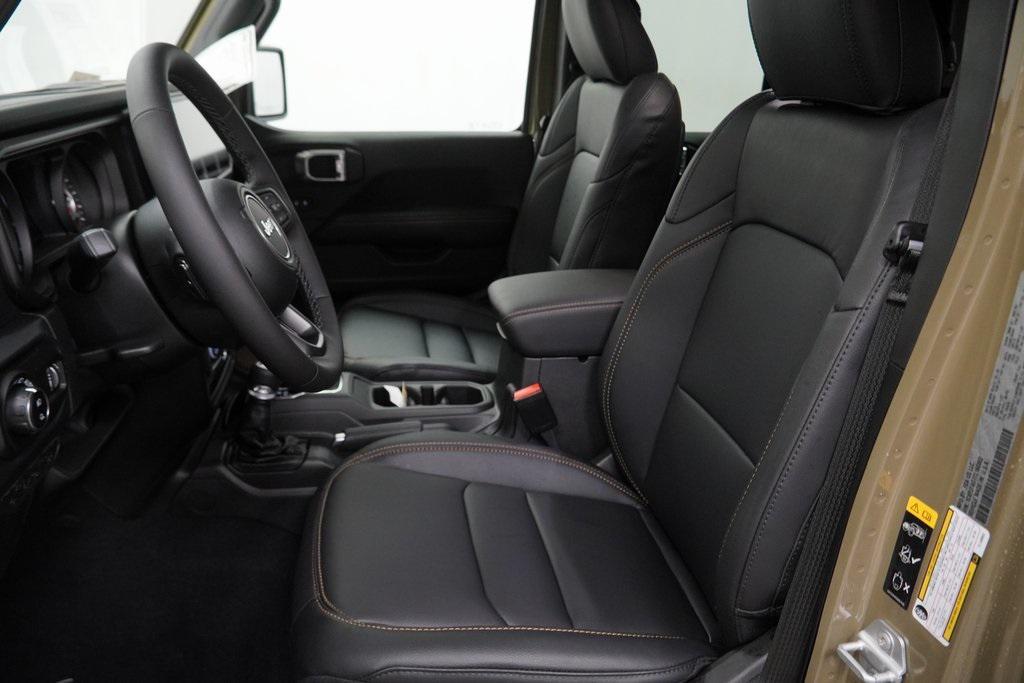 new 2026 Jeep Gladiator car, priced at $46,215