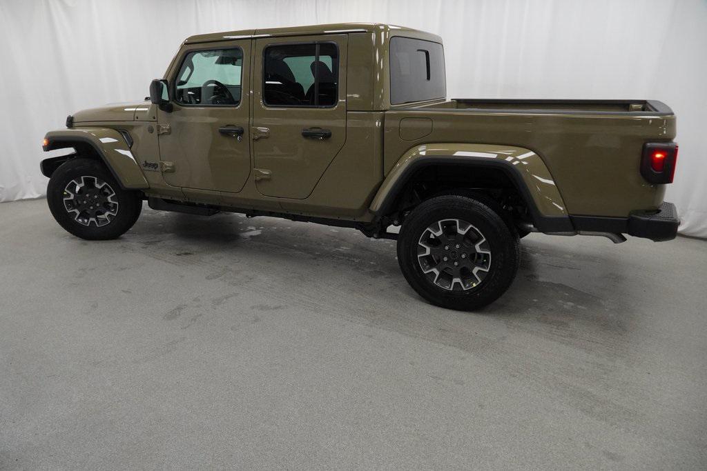 new 2026 Jeep Gladiator car, priced at $46,215